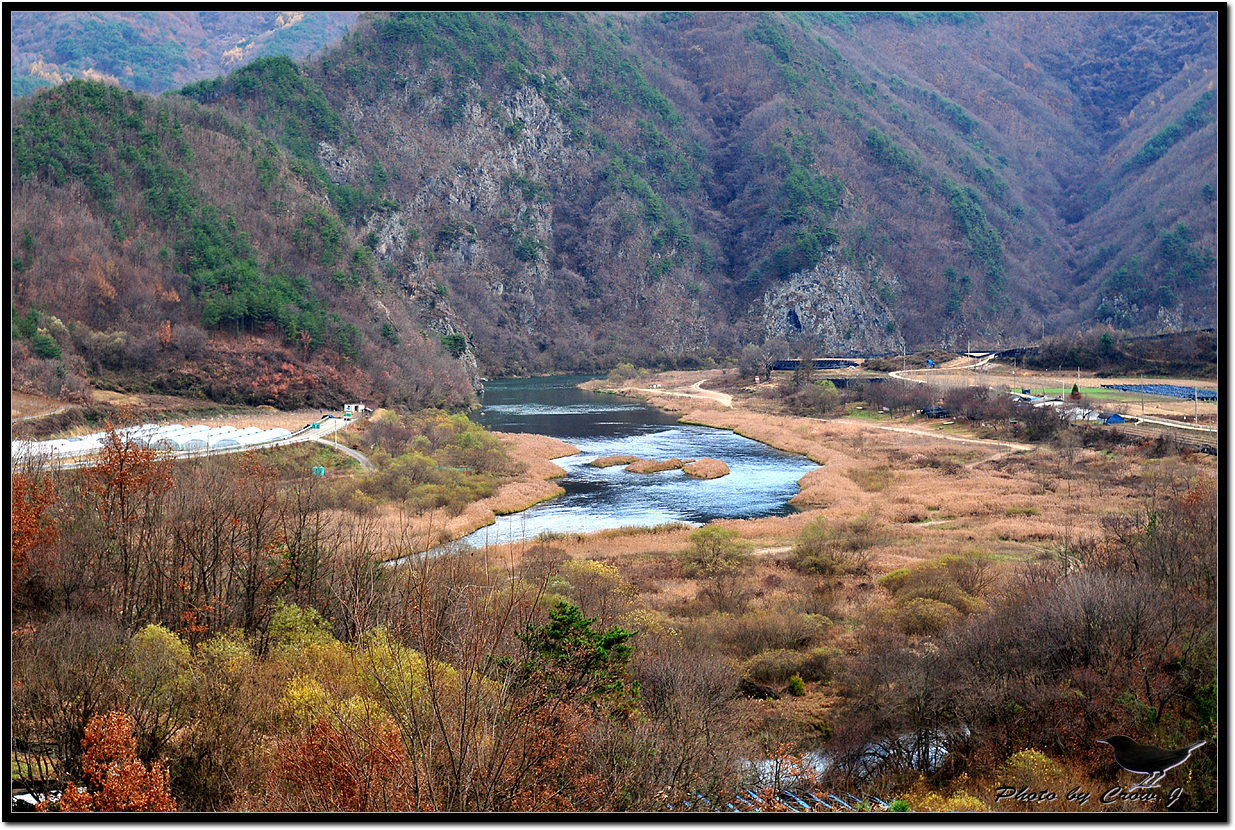 2009.11.16-1-한반도와 닮은 자연하천(무주군 부남면)D30_5441.jpg