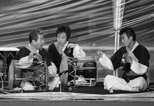 雨中의 사물놀이