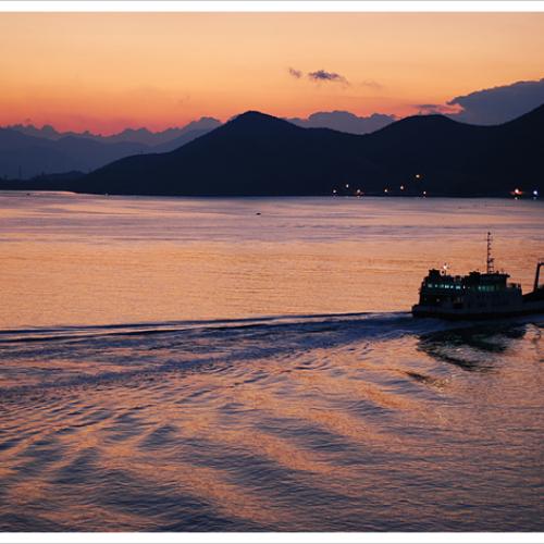 통영 붉은 바다..