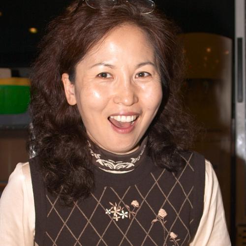 송년회 홍일점......