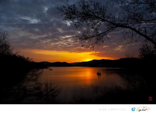 호수의 그림두편
