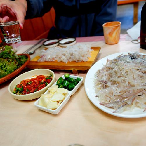 금강산도 식후경