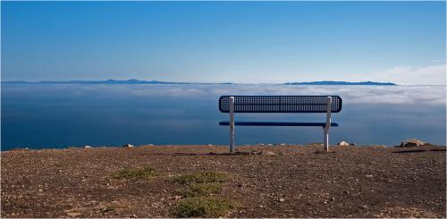 운해(雲海) 넘어 카탈리나 섬이 보이는 벤치