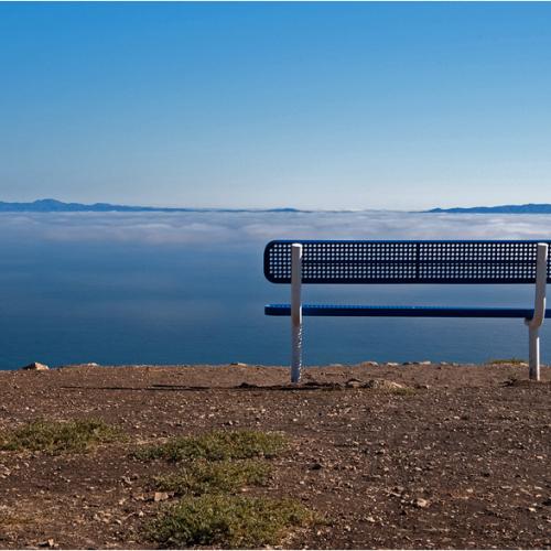 운해(雲海) 넘어 카탈리나 섬이 보이는 벤치