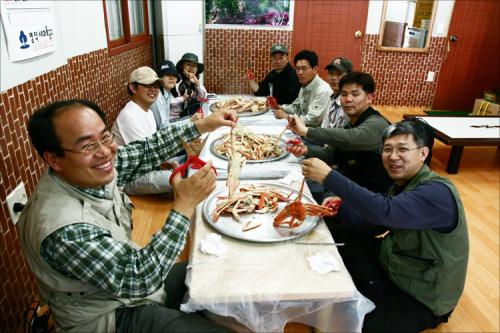 영덕대게를 먹으며...