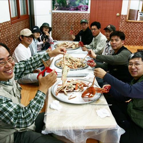 영덕대게를 먹으며...