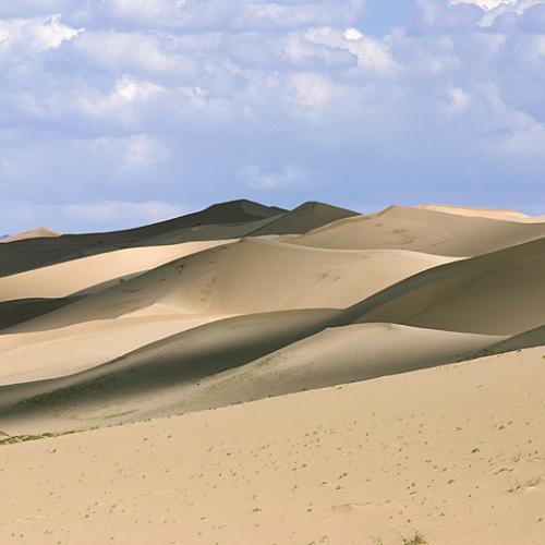 저도 인사드립니다.