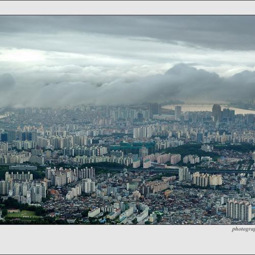 Hi-seoul(서울을 습격하는 구름떼)
