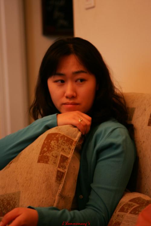 붉은 조명아래..