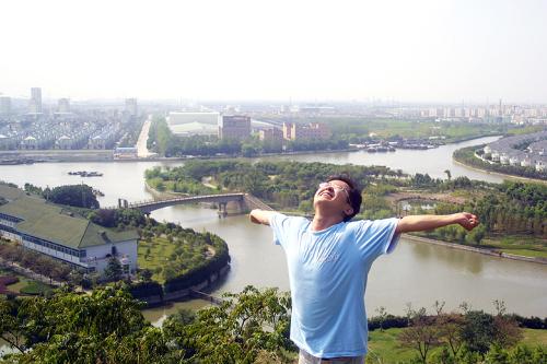 저 잘 살고 있어요...