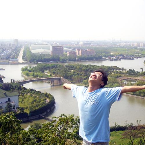 저 잘 살고 있어요...