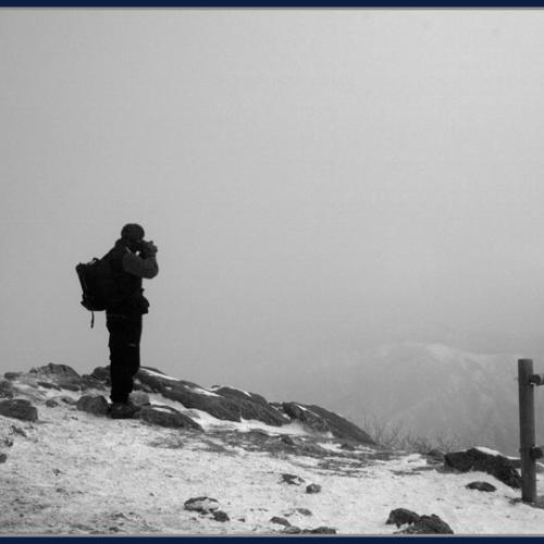 눈보라속의 사진작가.