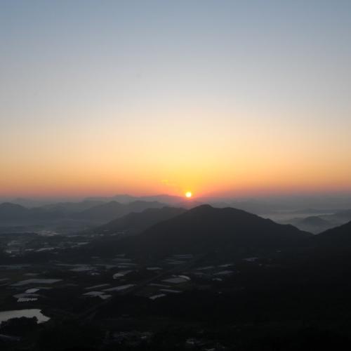 용암사 일출입니다..