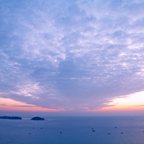 왜목마을의 일출전 여명