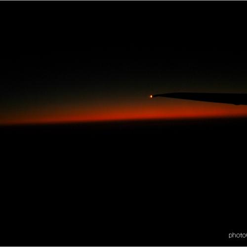 비행기에서 맞은 일출景