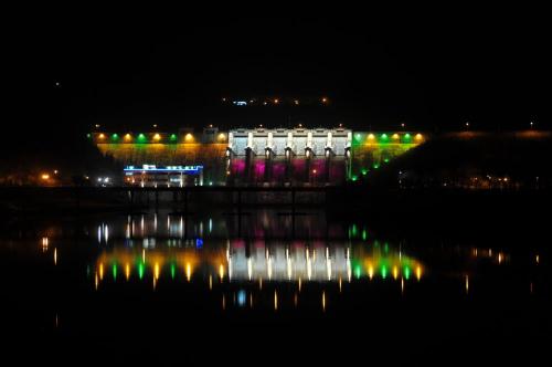 대청댐 야경입니다...