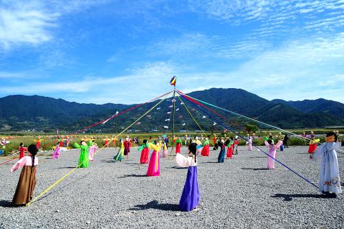 허수아비 축제장에서