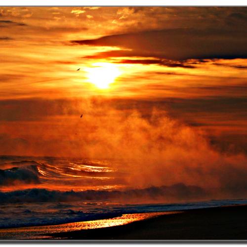 바다 안개와 일출