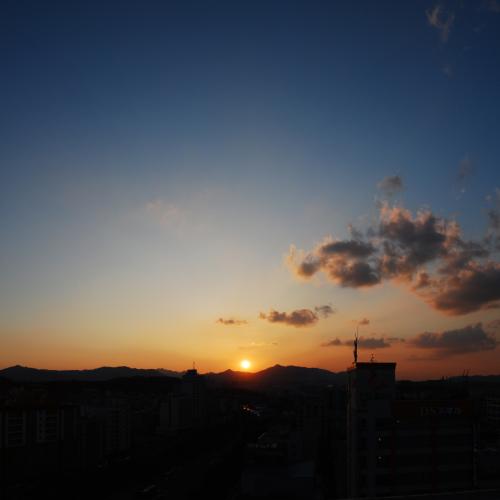 해지는 쪽과 뒤쪽