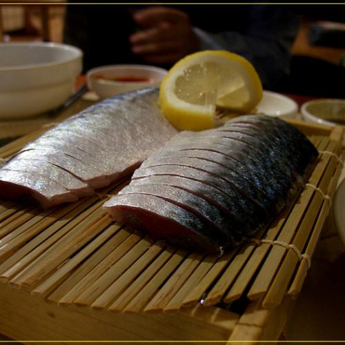 약간 오버한듯....