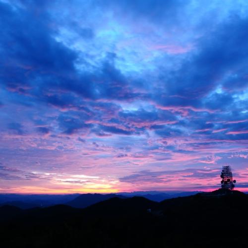 식장산 아침....