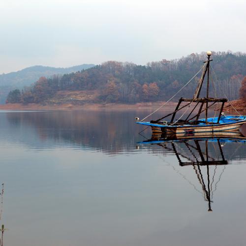 대청호변에서...