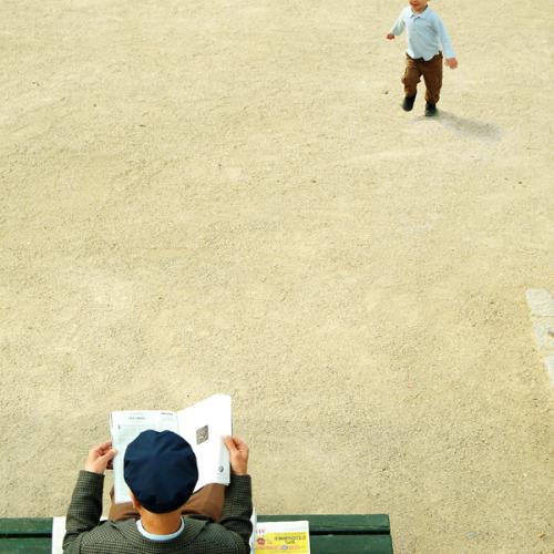 독서하는 사람과 아이