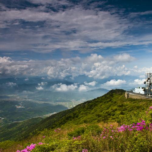 구름위에 서다.