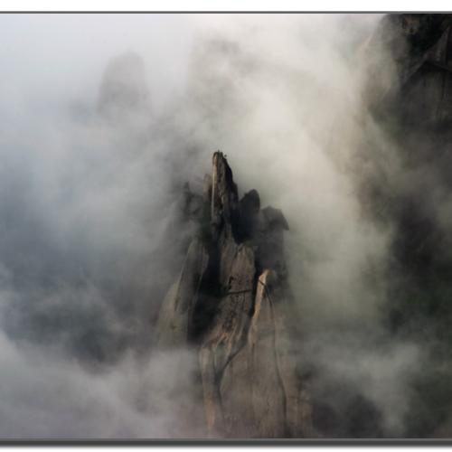 구름이 휘감다..........