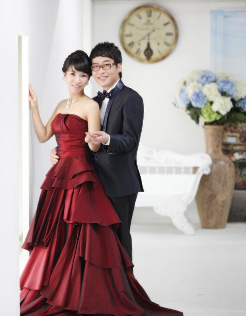 앨범 사진 나와서 한장 올립니다.