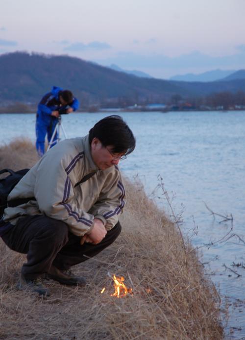 얼마나 추우셨으면...