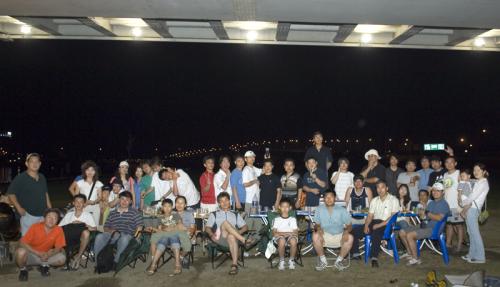 족구와 바베큐 모임